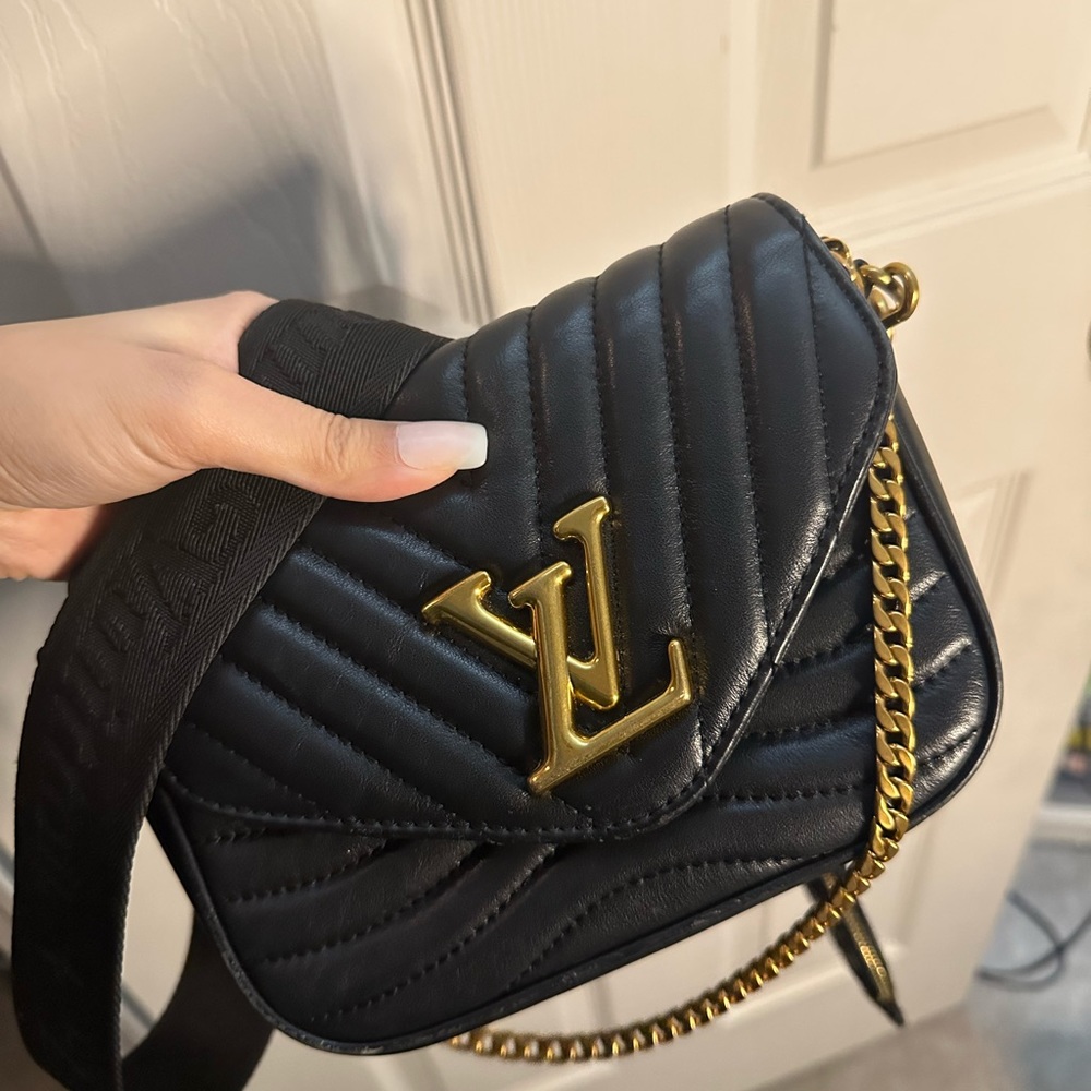Louis Vuitton New Wave Pochette